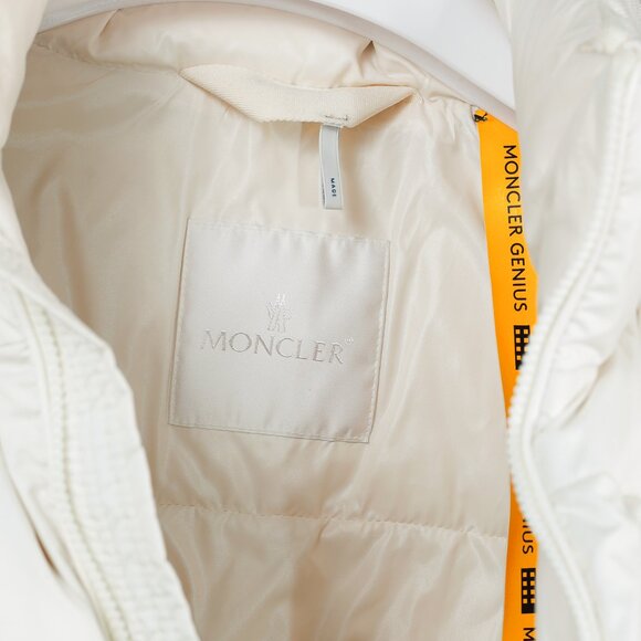 Moncler Genius Akishima White Quilted Down Jacket - Picture 12 of 16